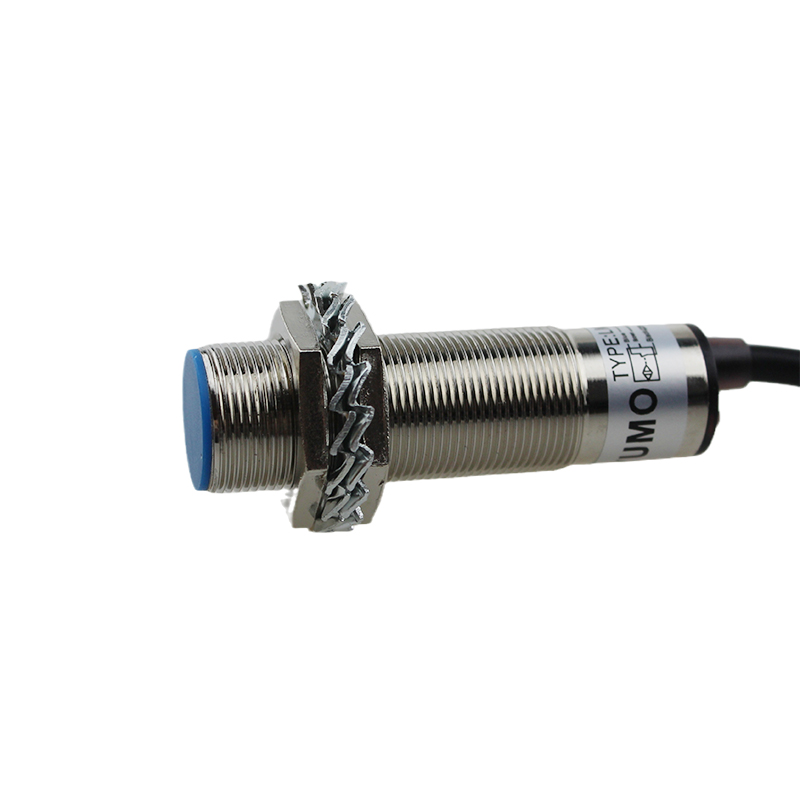 Cylindrical Metal NPN Inductive Proximity Sensor LM18-3005NC 